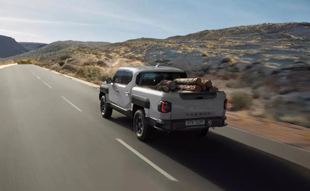 Kia ya lanzó la Tasman, la nueva pick up mediana: motor 2.2 diésel, 4x4 y una sola versión 2 kia tasman2