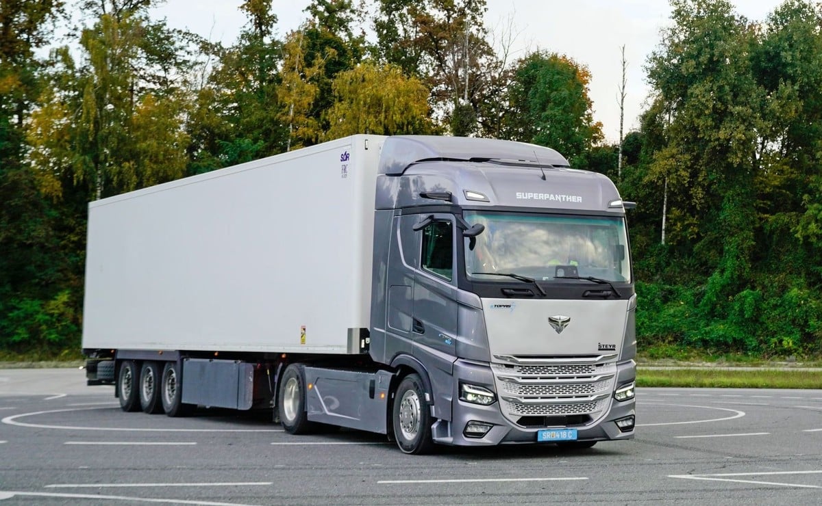 SuperPanther fabrica en Europa el eTopas 600