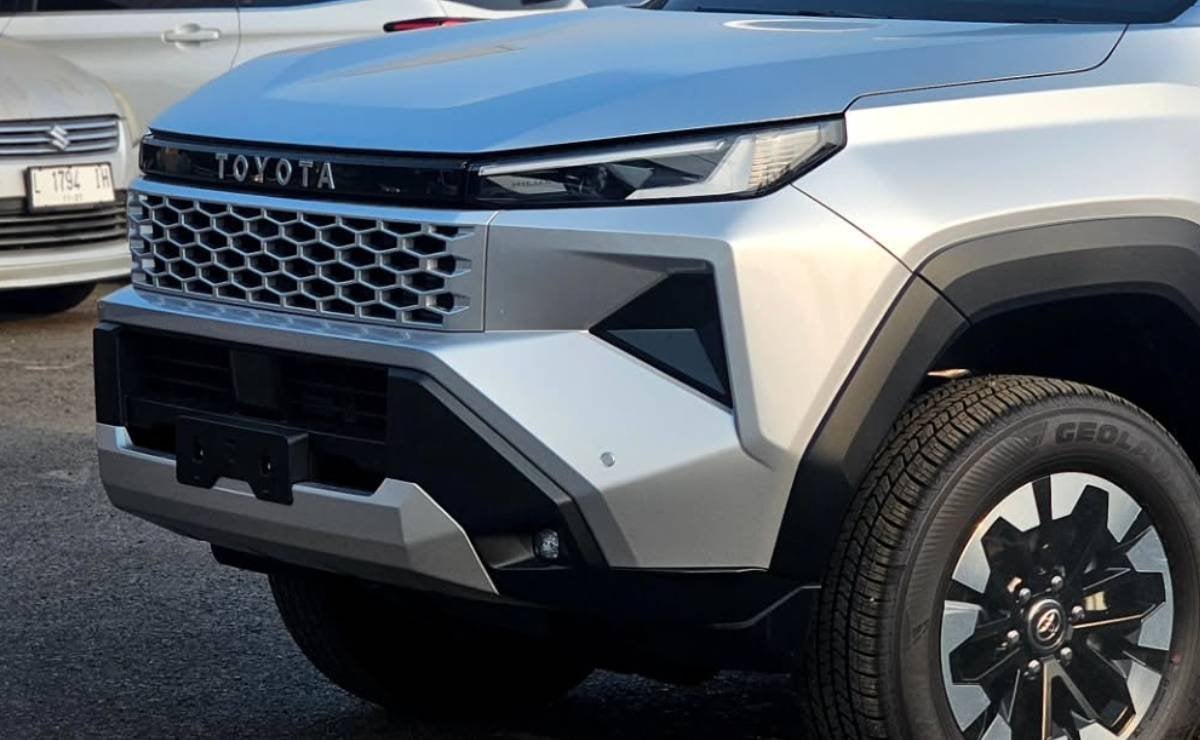 Así es la nueva Toyota Hilux 2026: diseño renovado y estas versiones y novedades 1 Toyota Hilux 2026
