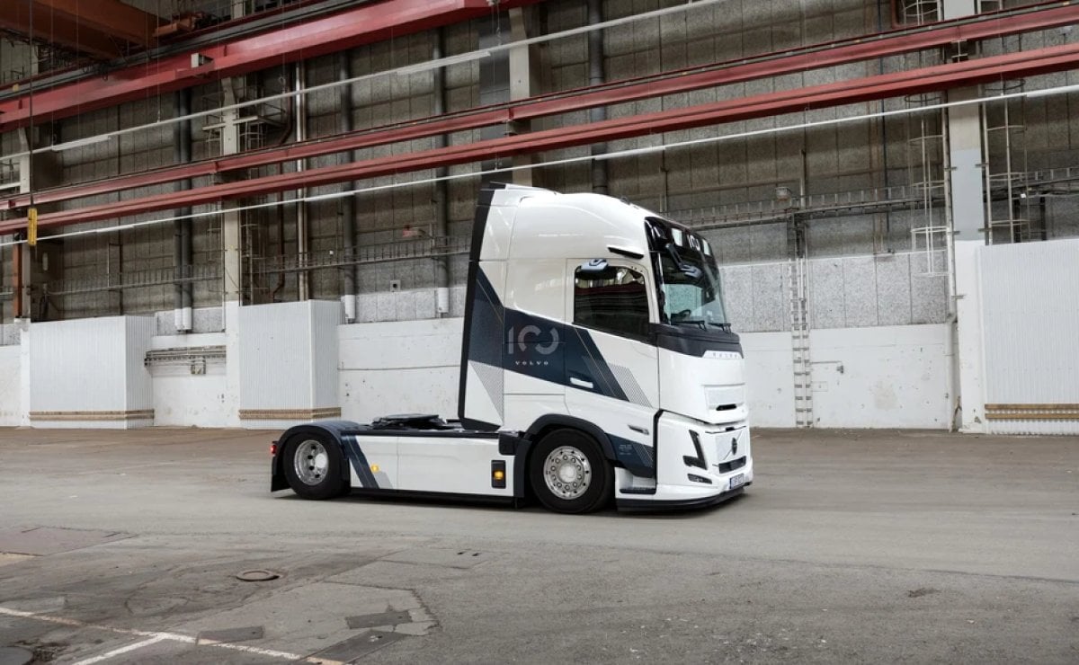 Volvo y estos camiones FH para celebrar los 100 años: ¿qué traen de diferente? 2 volvo 100 anos2
