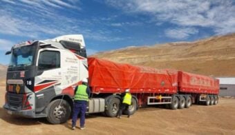 volvo fh con bitrem de 75 toneladas oper 1200x740 1