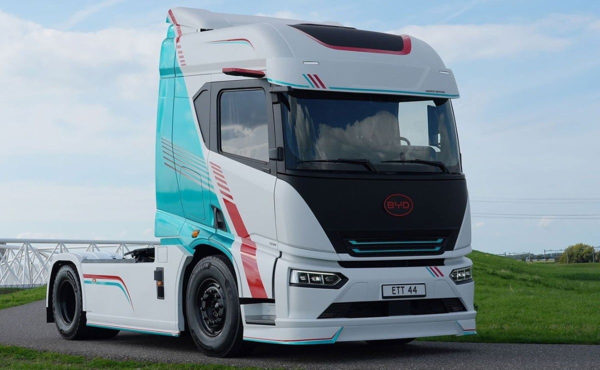 1.020 CV y batería de 651 kWh: el camión chino que quiere hacer temblar a Volvo, Scania y Mercedes 1 1.020 CV y batería de 651 kWh: el camión chino que quiere hacer temblar a Volvo, Scania y