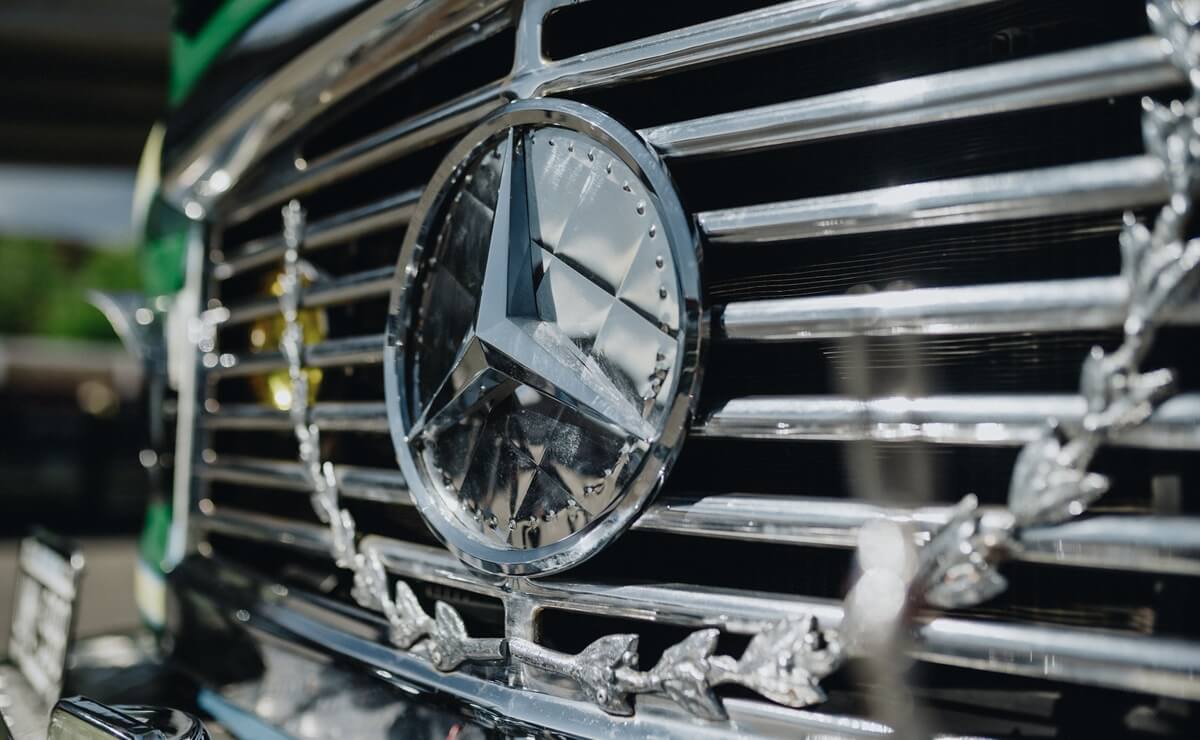 Mercedes-Benz Camiones y Buses celebra 75 años de innovación y liderazgo en Argentina 1 75 años de Mercedes-Benz Camiones y Buses