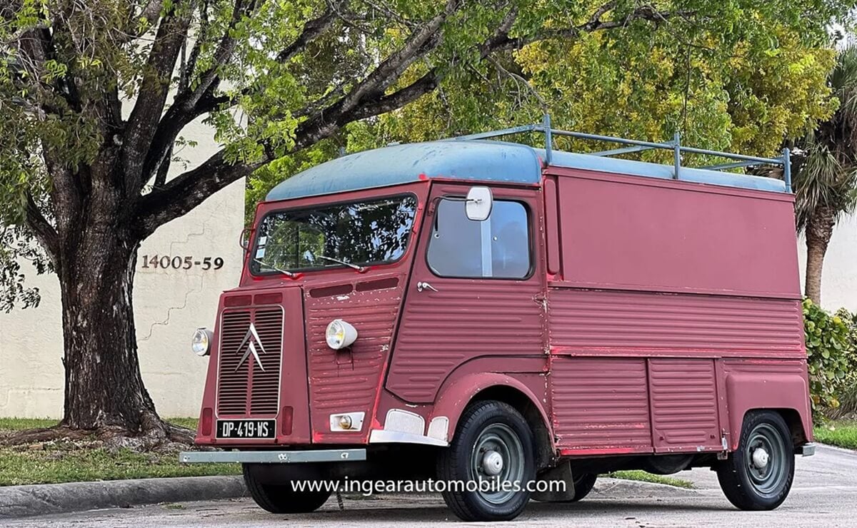 El furgón de Citroën que nadie imaginó encontrar: de 1977, con menos de 50000 km y llamativo 2 Citroen HY Van 1977