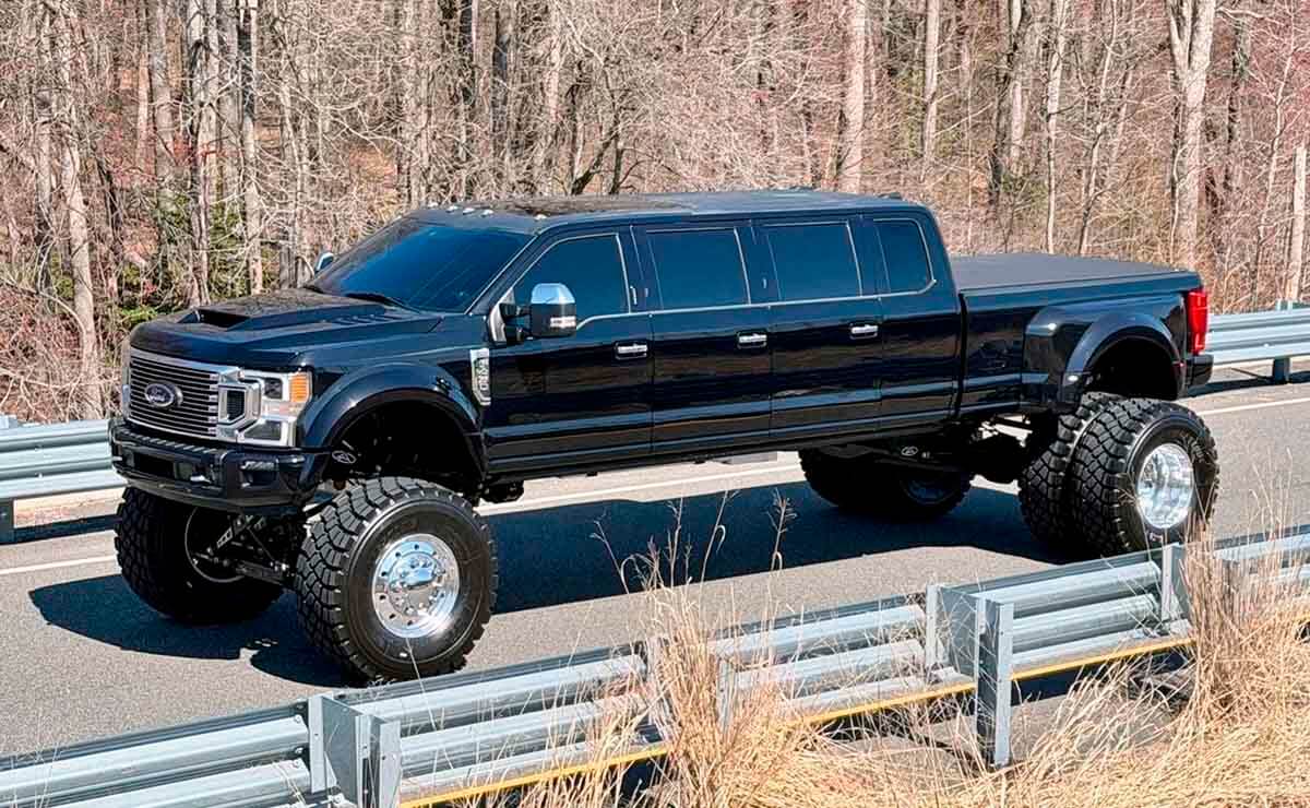 Ford F-450 Platinum 2026, la pick up con motor V8, 507 CV y 1627 Nm para romper el mercado 4 Ford F 450 en accion