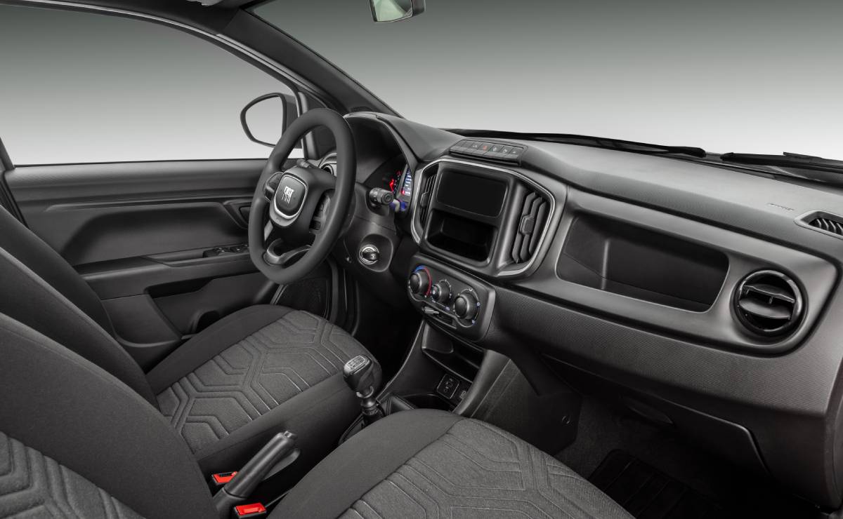 Interior de una Fiat Strada