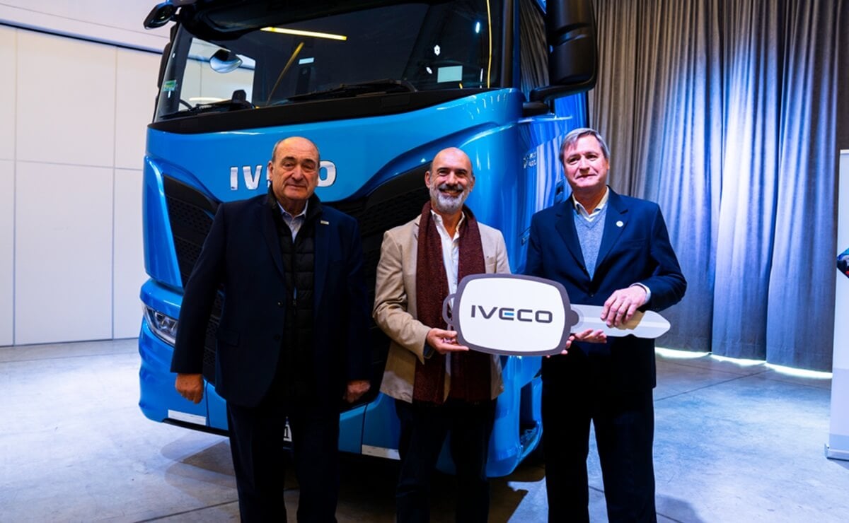 Un Iveco de 1.142 CV reparte para Lidl: el doble de potencia que el S-Way de serie 3 Imagen relacionada