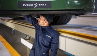 Experiencia IVECO: el programa que abre las puertas de la planta de C贸rdoba a los transportistas 28 IVECO y una experiencia 煤nica