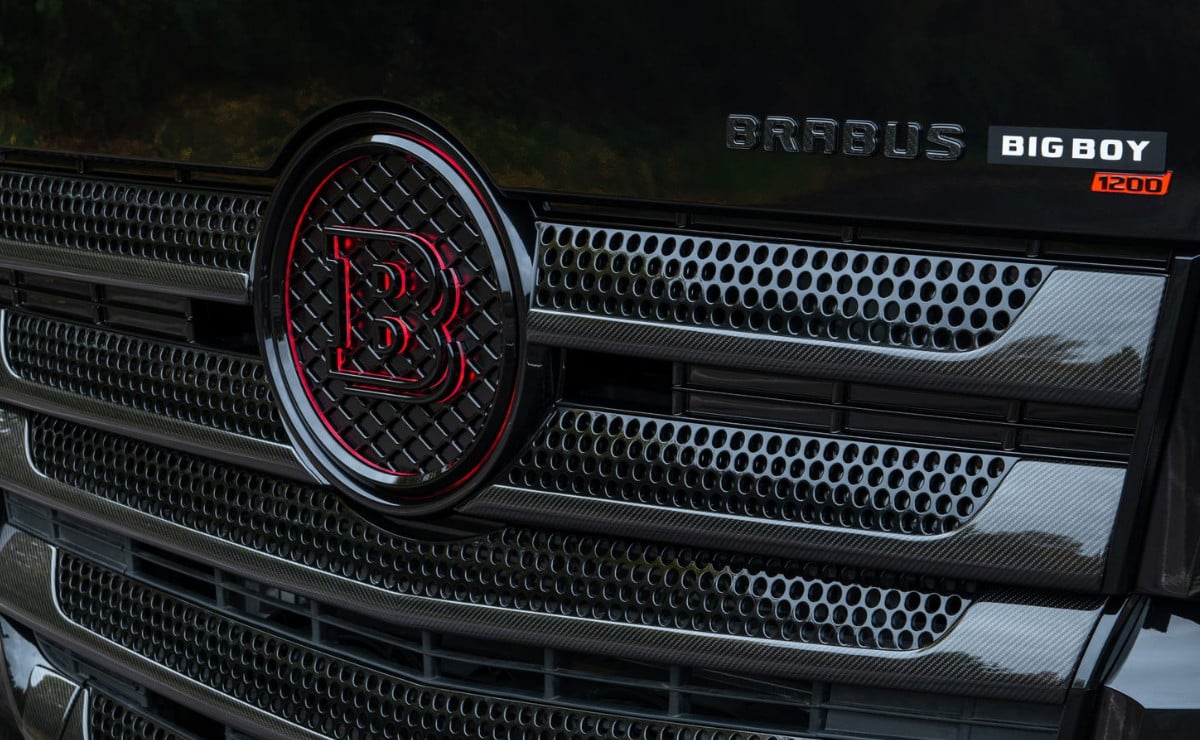 Brabus convirtió un camión Mercedes Actros en un motorhome de lujo: 2.600 Nm y 30 m² expandibles 5 brabus convirti un cami n mercedes actro 2
