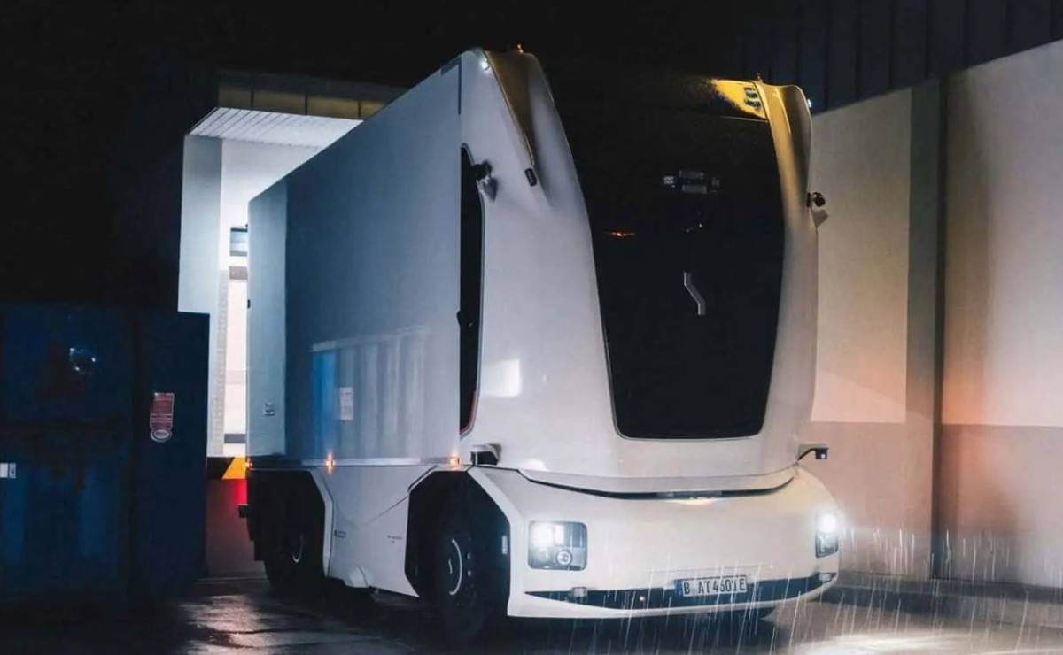 Camión sin cabina ni chofer: 20 toneladas y 200 km de autonomía ya ruedan por rutas de Suecia 4 cami n sin cabina ni chofer 20 toneladas 1