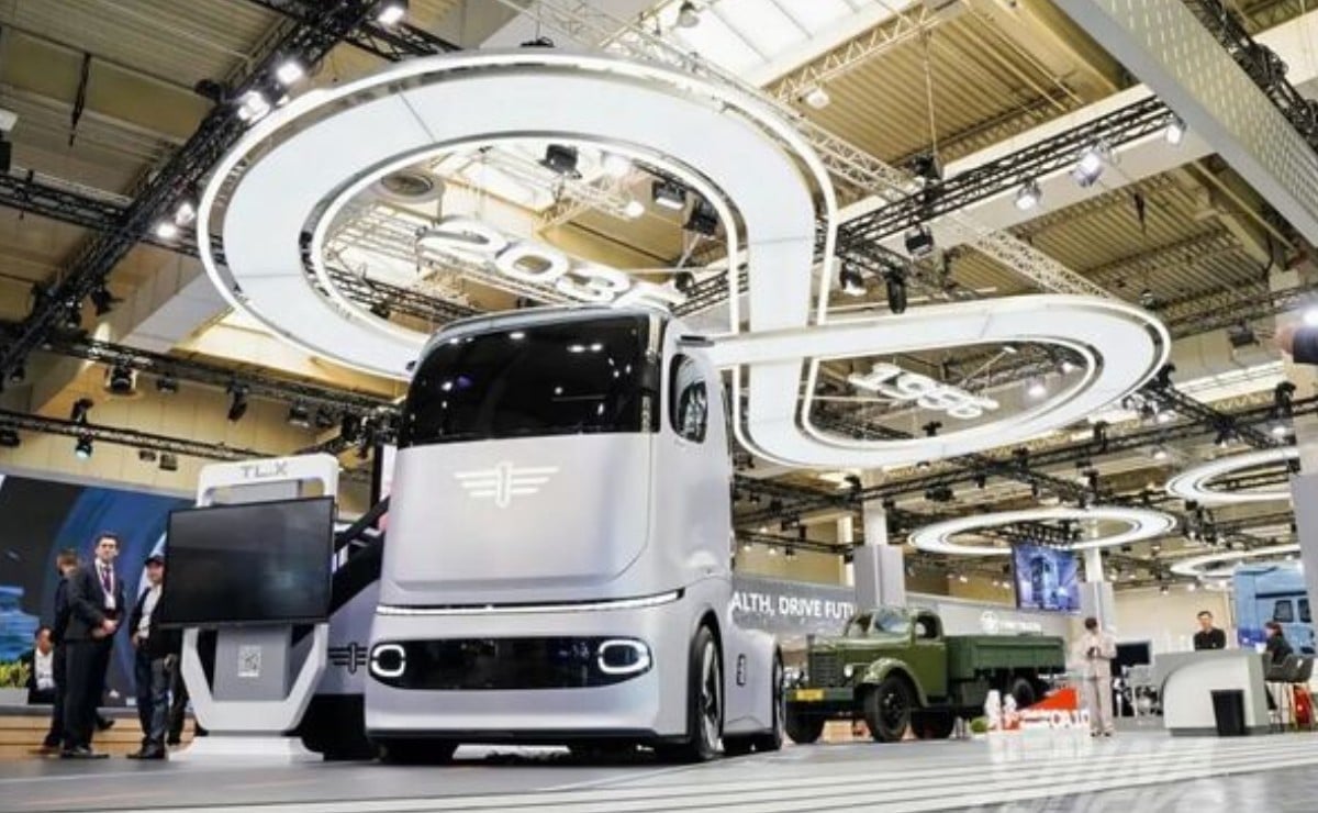 FAW mostró en Hannover su camión del futuro con motor diésel, gas, híbrido, eléctrico e hi