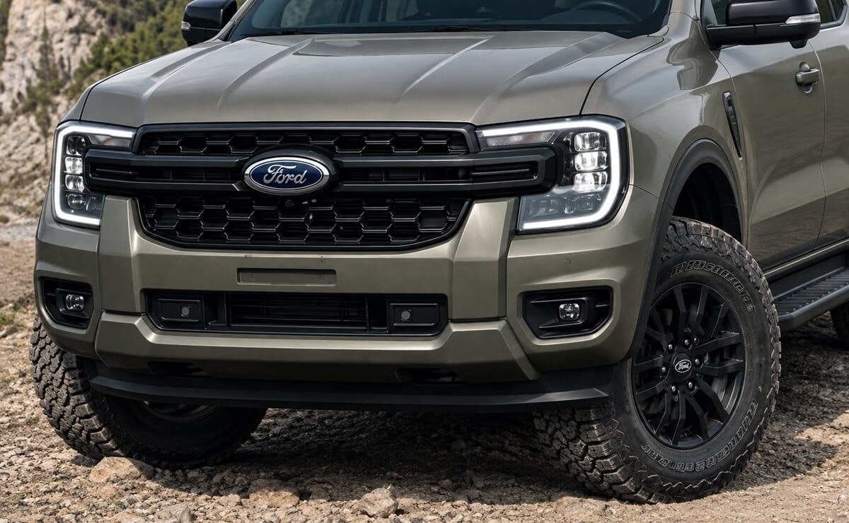 Ford quiere lanzar esta nueva Ranger: 6x6, con dos motores y 488 CV 1 Se viene una nueva versión de la Ford Ranger
