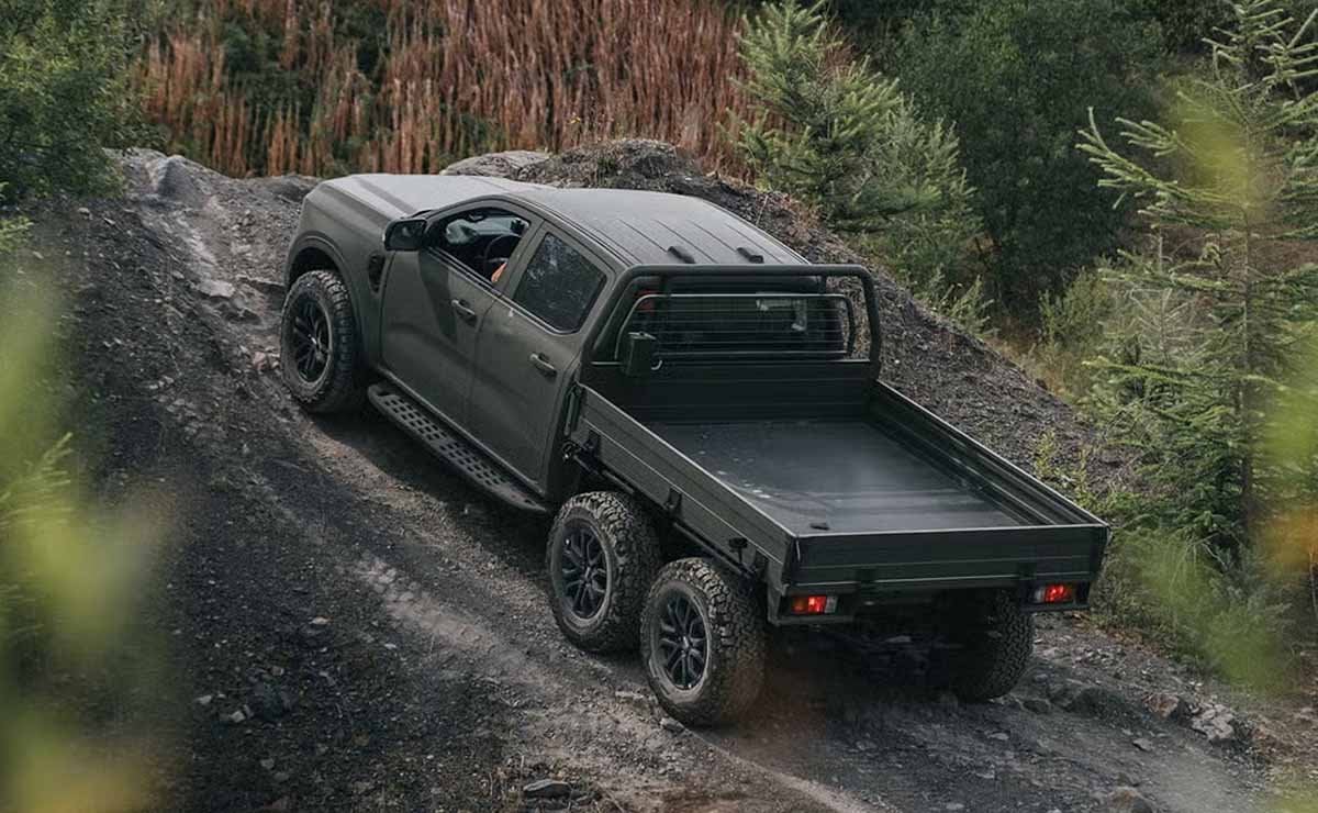 Ford quiere lanzar esta nueva Ranger: 6x6, con dos motores y 488 CV 2 ford ranger super duty 6x63 1