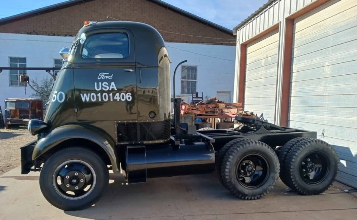Ford V8 de 1939: solo 95 HP, por eso este camión llevaba DOS motores para poder trepar 2 ford v8 de 1939 solo 95 hp por eso este