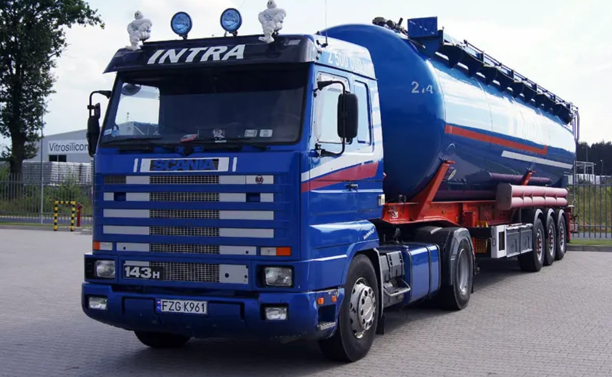 El Scania 143H 420 de Intra superó los 2,5 millones de km: 62 vueltas al mundo y sigue trabajando 2 la scania 143h 420 de intra super los 2