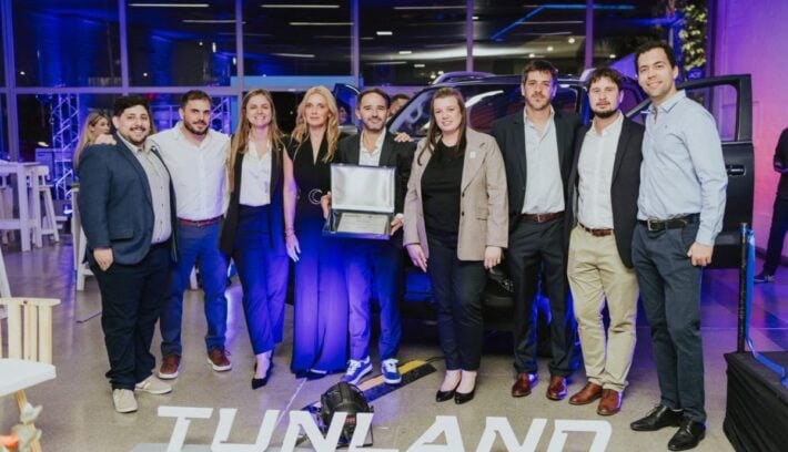 Foton abre un nuevo concesionario y lanza la Tunland V7