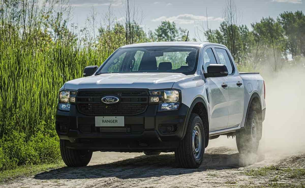 Toyota Hilux vs Ranger, Amarok, S10 y Titano: ¿cuál es la mejor pick up en su versión base? 4 pick ups base2