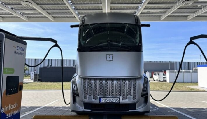 puede un cami n chino de 600 kwh pelear 1200x740 1