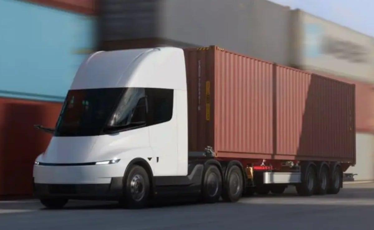 Tesla Semi europeo: la versión 6x4 que resigna autonomía para no pasarse de las 40 toneladas 1 El Tesla Semi europeo pierde autonomía para no superar las 40 toneladas: la spec 6x4 que p