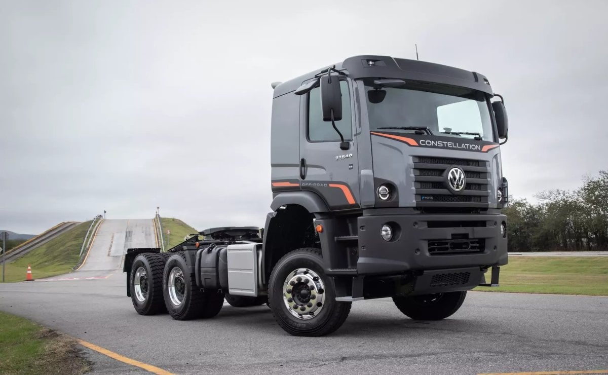 El Volkswagen Constellation 33.540 6x4 llega con 540 CV y una capacidad de 125 toneladas 2 volkswagen constellation 33540 6x41 1
