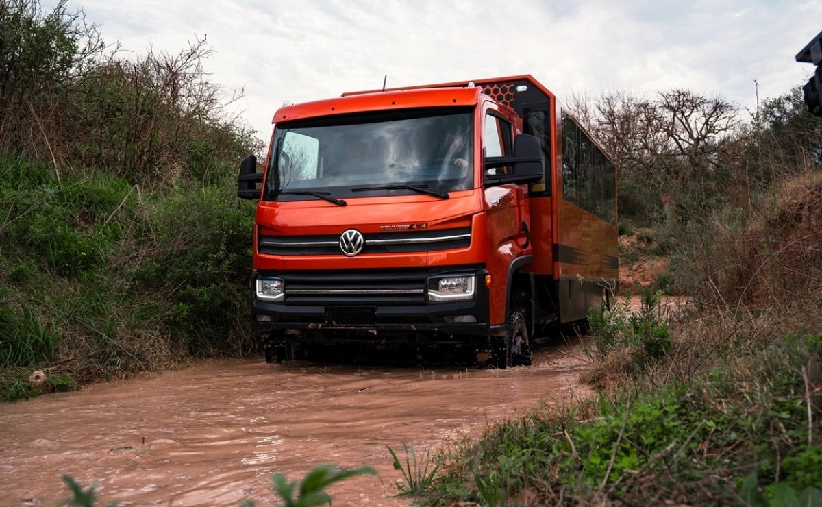 Volkswagen Delivery 11.180 4x4, el camión que gana terreno por su capacidad todoterreno 3 volkswagen delivery 4x41 1