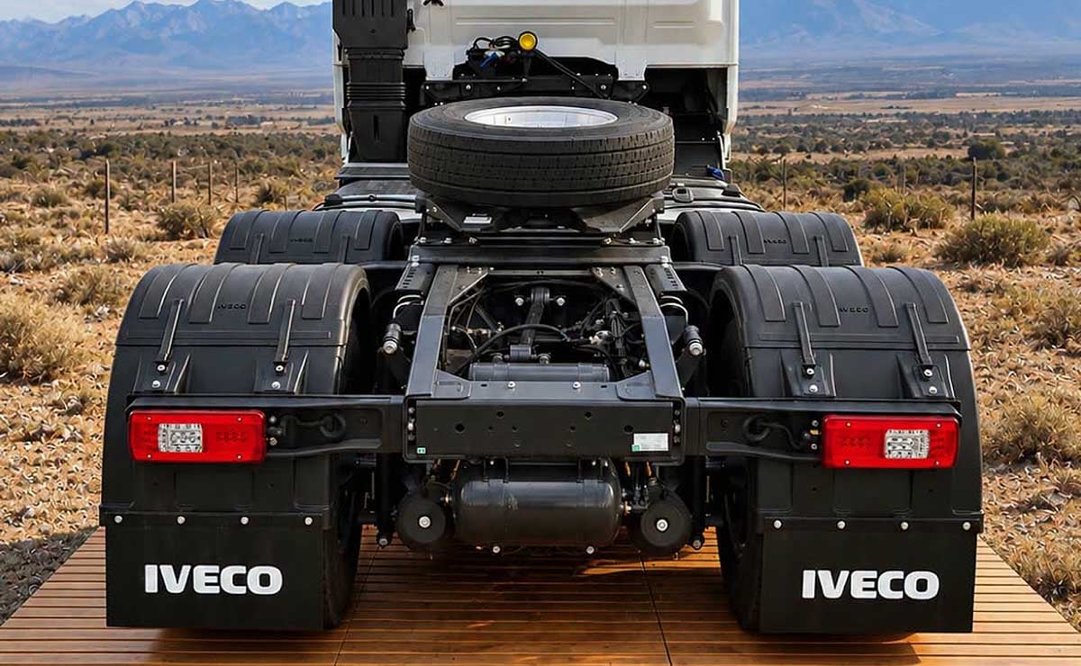 El mejor camión Iveco de la historia: así es el S-Way, con versiones de hasta 540 CV 3 Iveco S Way parte trasera