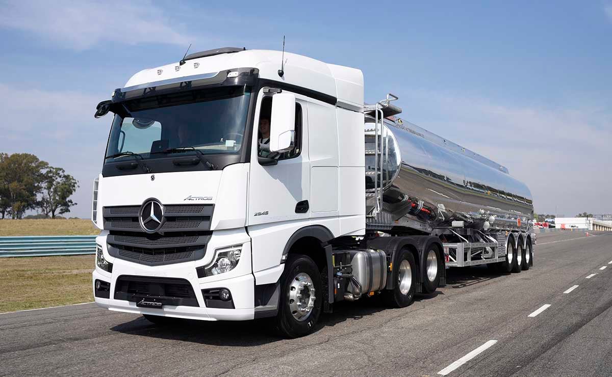 ¿Cuáles fueron los camiones más vendidos en septiembre 2026? 3 Mercedes Benz Actros 2545