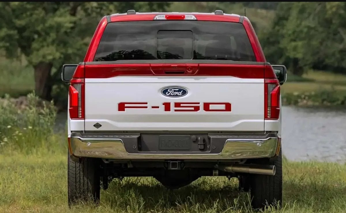 La nueva Ford F-150 con 436 CV, dos colores y un paquete de menos de 13000 dólares 2 ford f 150 bicolor3