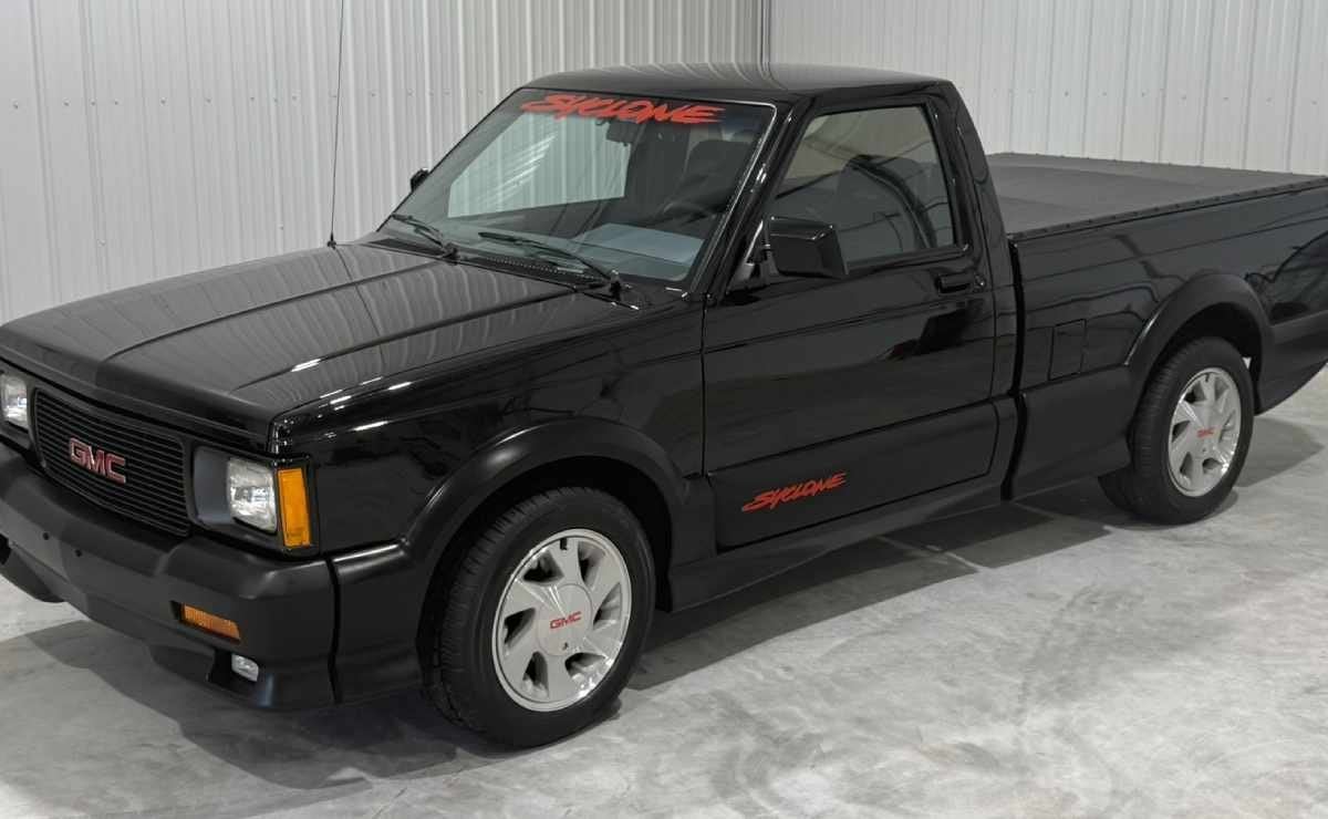 No es de Ford ni de Chevrolet: la pick up con motor V6, 284 CV y 4x4 que vuelve a hacer historia 2 gmc syclone 19913