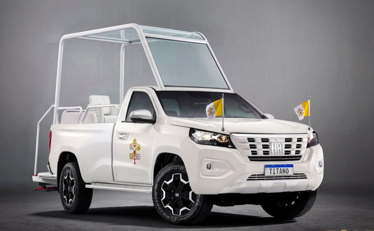 La Fiat Titano que llevará al Papa León XIV: laterales abiertos, asiento giratorio y escalera eléctrica 1 La pickup Fiat que llevará al Papa León XIV: laterales abiertos, asiento giratorio y escal