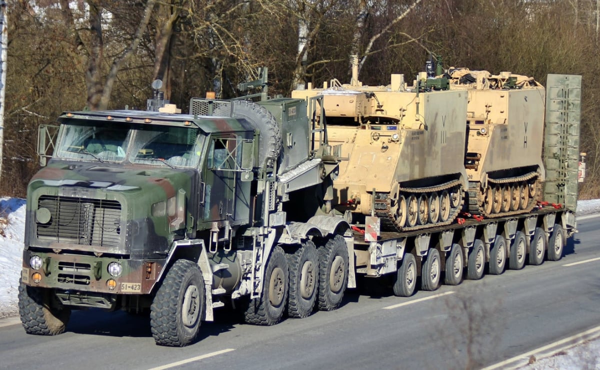 Más de 60 toneladas y fuera de ruta: por qué Marruecos sumó 50 Oshkosh HET A1 2 m s de 60 toneladas y fuera de ruta por