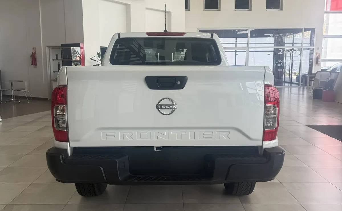 Así es la Nissan Frontier más barata, con 160 CV, caja manual y gran relación precio-producto 1 Nissan Frontier S 4x2