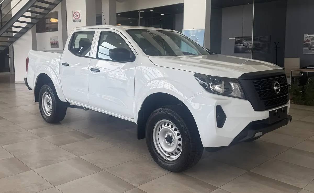 Así es la Nissan Frontier más barata, con 160 CV, caja manual y gran relación precio-producto 2 nissan frontier s 4x2 mt2