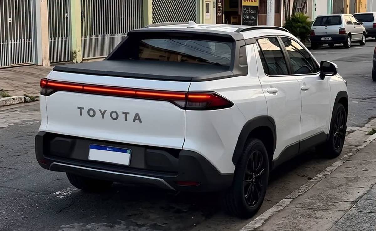 La nueva pick up de Toyota: debajo de Hilux y con 223 CV para enfrentar a Ford Maverick 1 Toyota y una nueva pick up compacta