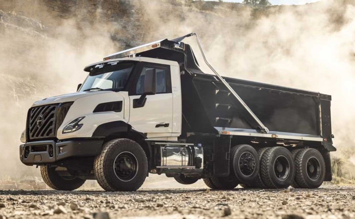 ¿Puede un camión con motor delante de la cabina sobrevivir a la minería y el ripio? 1 ¿Puede un camión con motor delante de la cabina sobrevivir a la minería y el ripio?