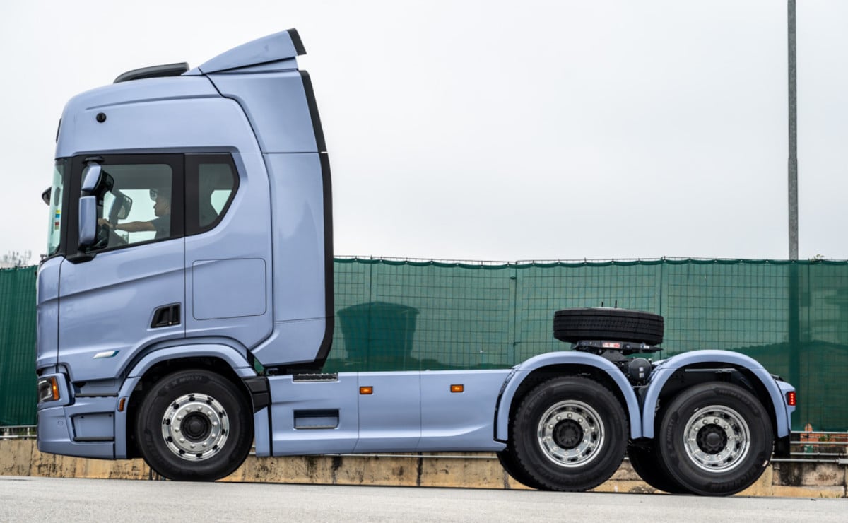 Scania suma a su gama Super un motor 11 litros de 390 y 430 CV con caja de 14 marchas 2 scania suma a su gama super un motor 11