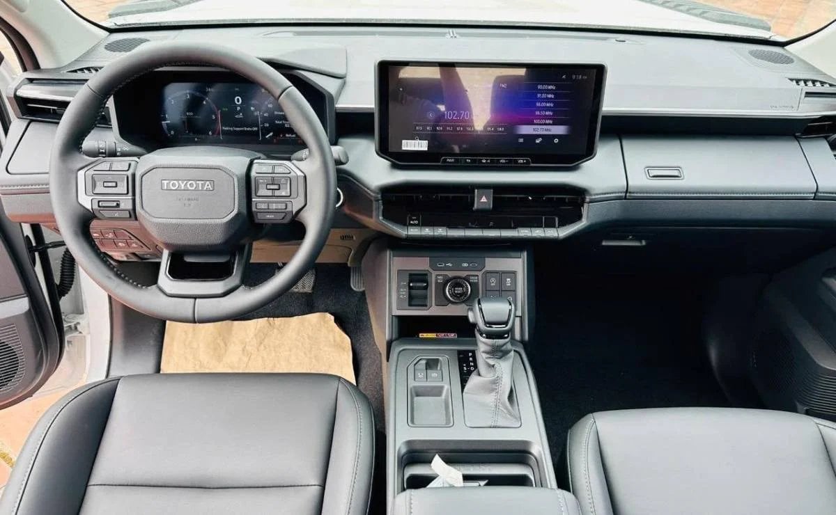 toyota hilux 20273 2