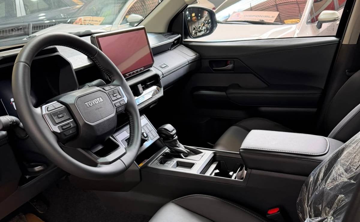 Más de 200 CV y 240 km de autonomía: Toyota prepara la nueva Hilux y el comienzo de una nueva era 3 toyota hilux 20273